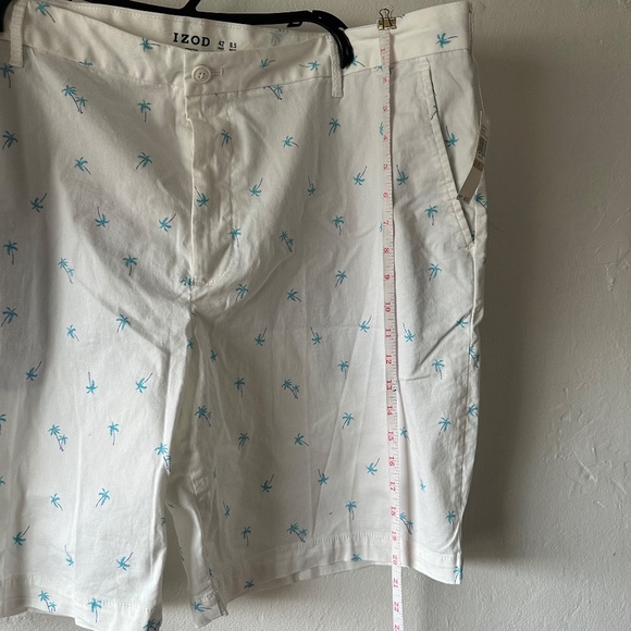 IZOD Printed Shorts Size 42 (M003) - Picture 3 of 5